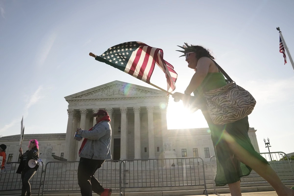 CFTC Sues Illinois, Arizona, Connecticut as Prediction Markets War Heats Up