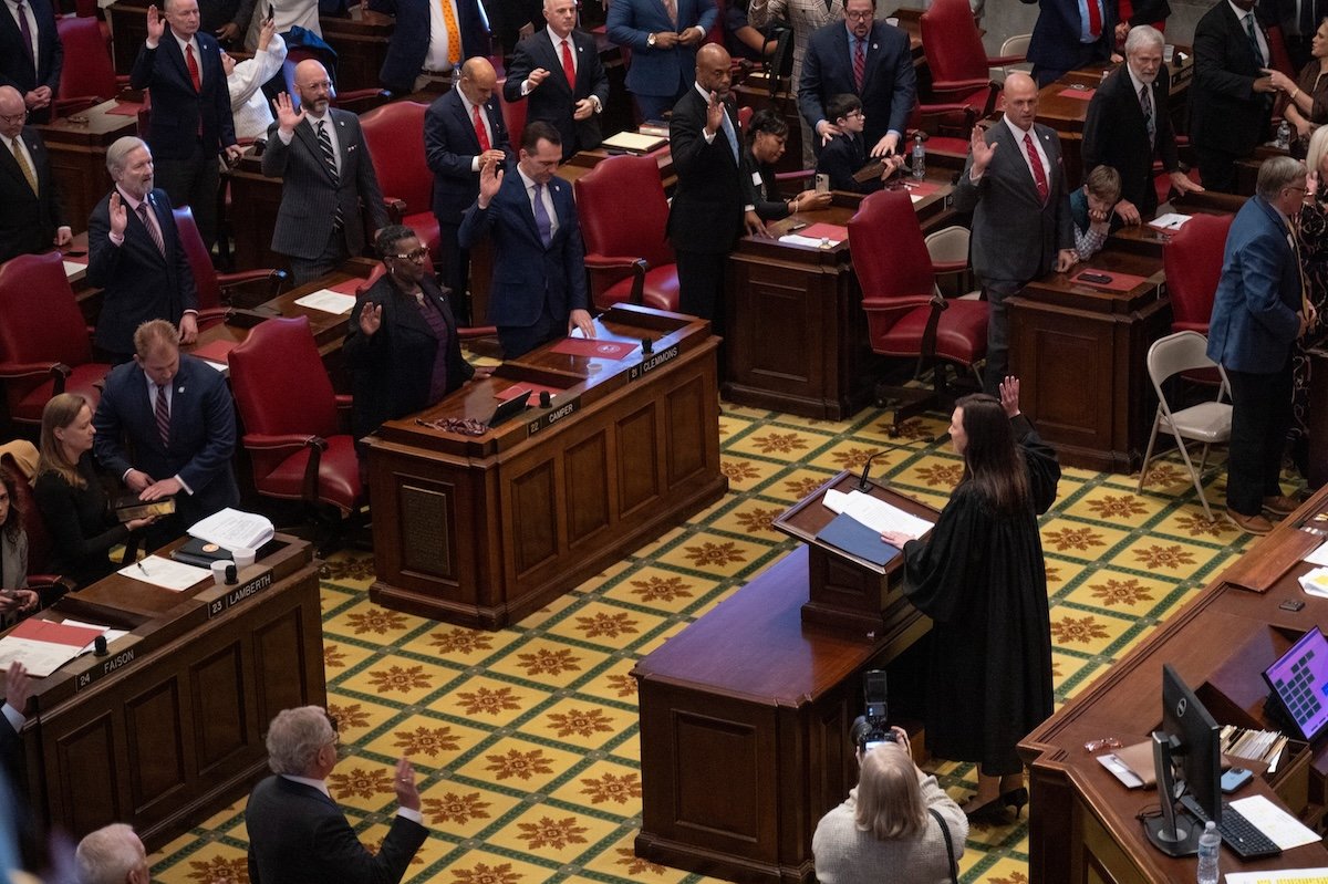 Four State Bills to Ban Sweepstakes Casinos Advance as One Stalls