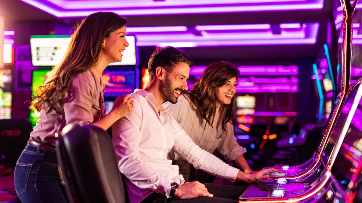 Legendz Introduces Live-Hosted Slots with LivePlay